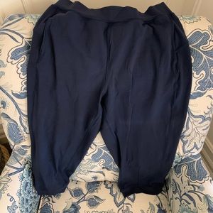 Lululemon Cropped Pants